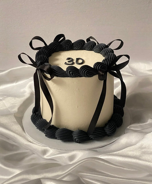 4inch 2 layer Bow cake