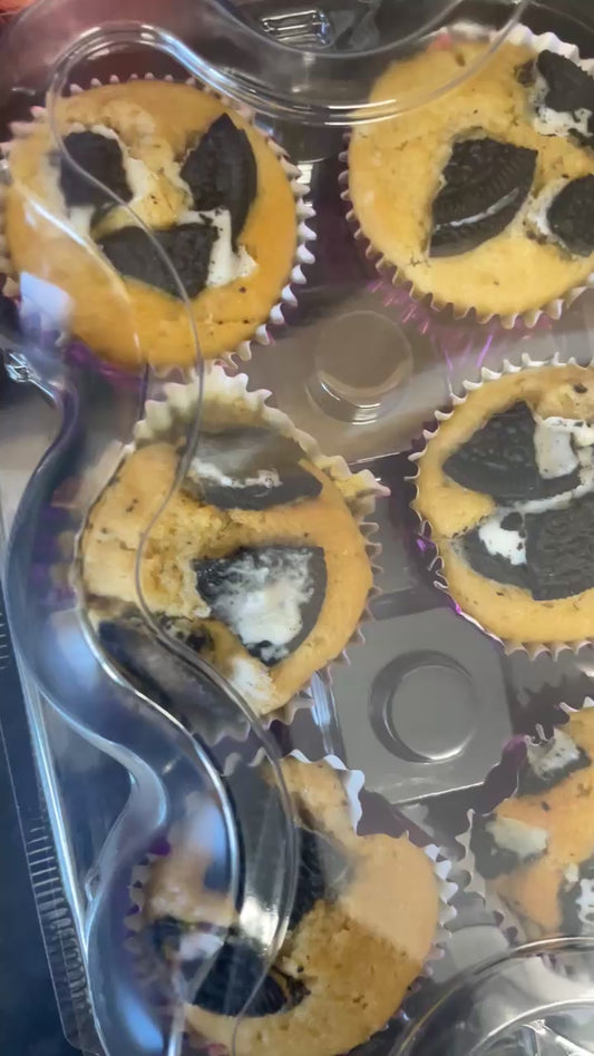 12 oreo Cupcakes tray